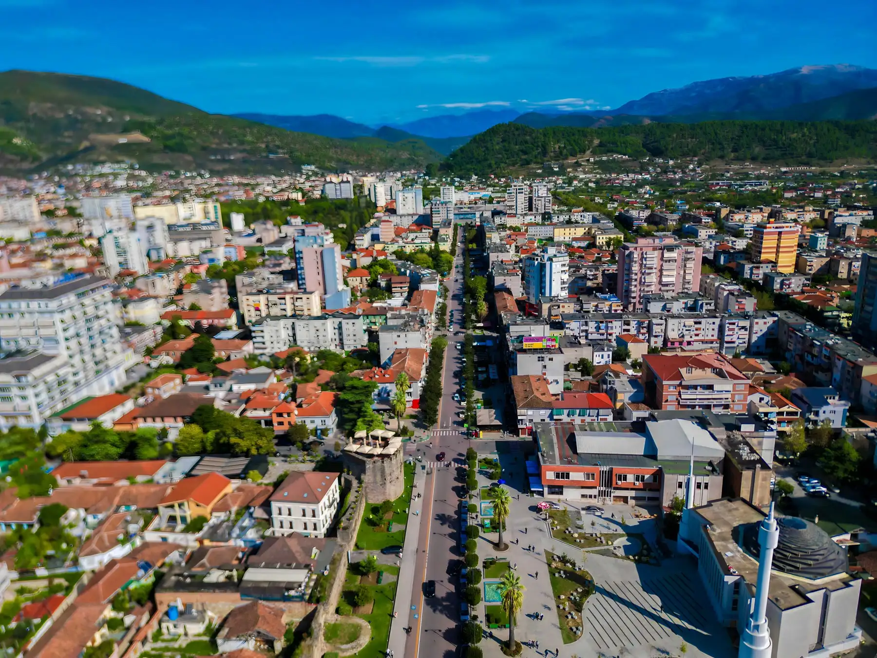 Elbasan: pamje e qytetit