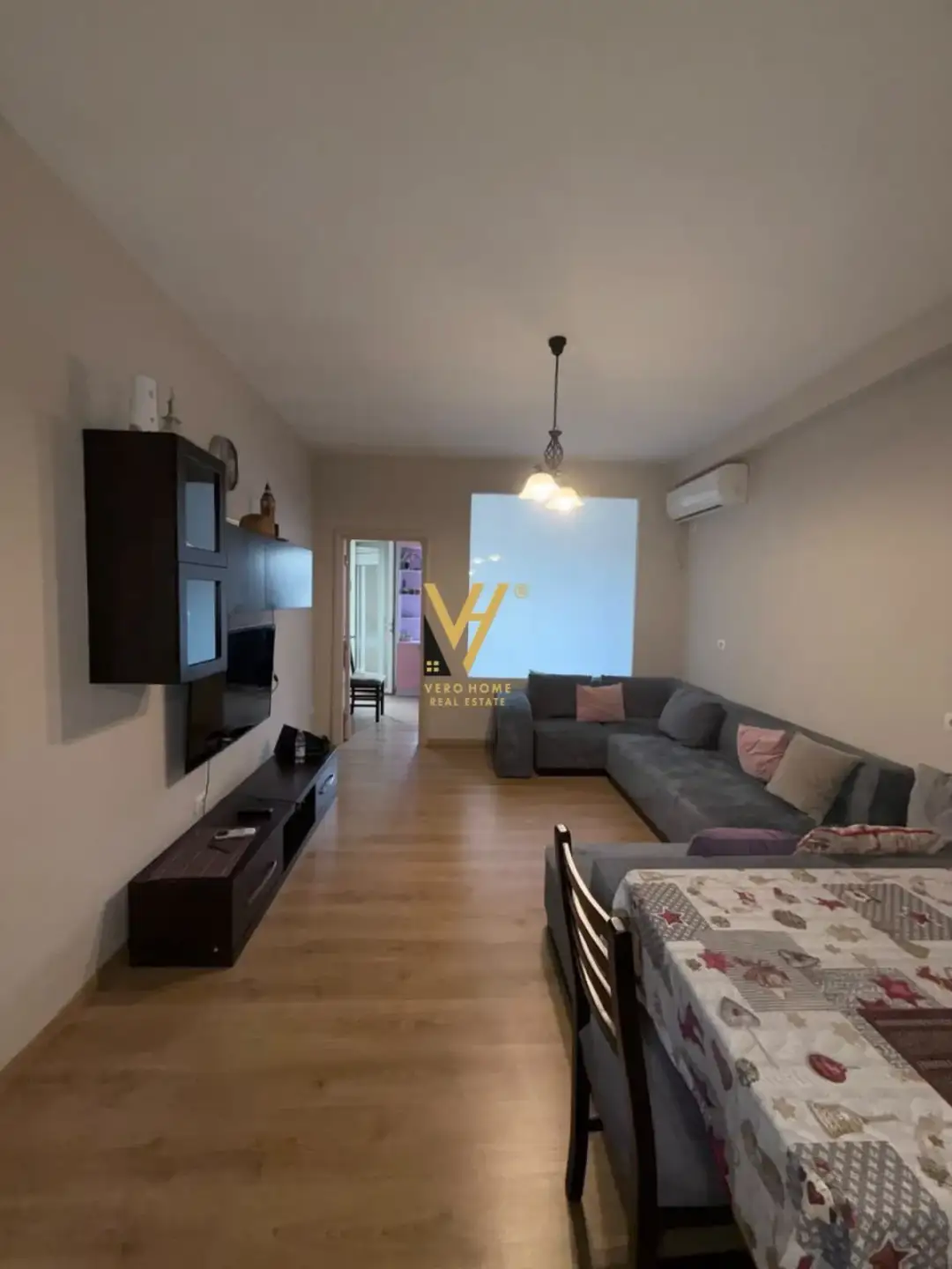 Wohnzimmer, Wohnung 2+1 zu vermieten in Tirana, 90 m²