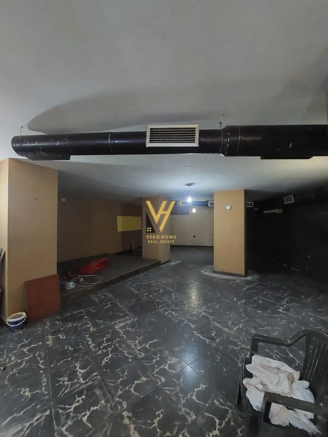 Extérieur, entrepôt 113 m² à vendre à Ali Demi, Tirana