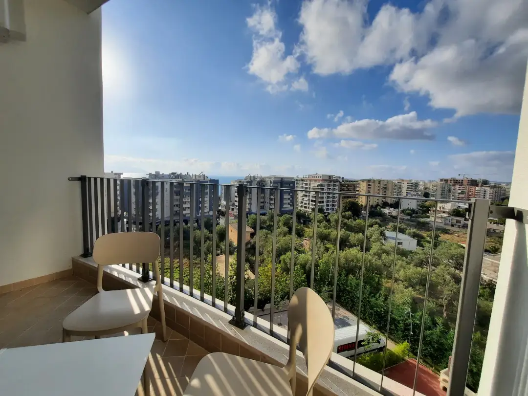 Balkon, Wohnung 1+1 zu vermieten in Uji i Ftohtë, Vlora, 72 m²