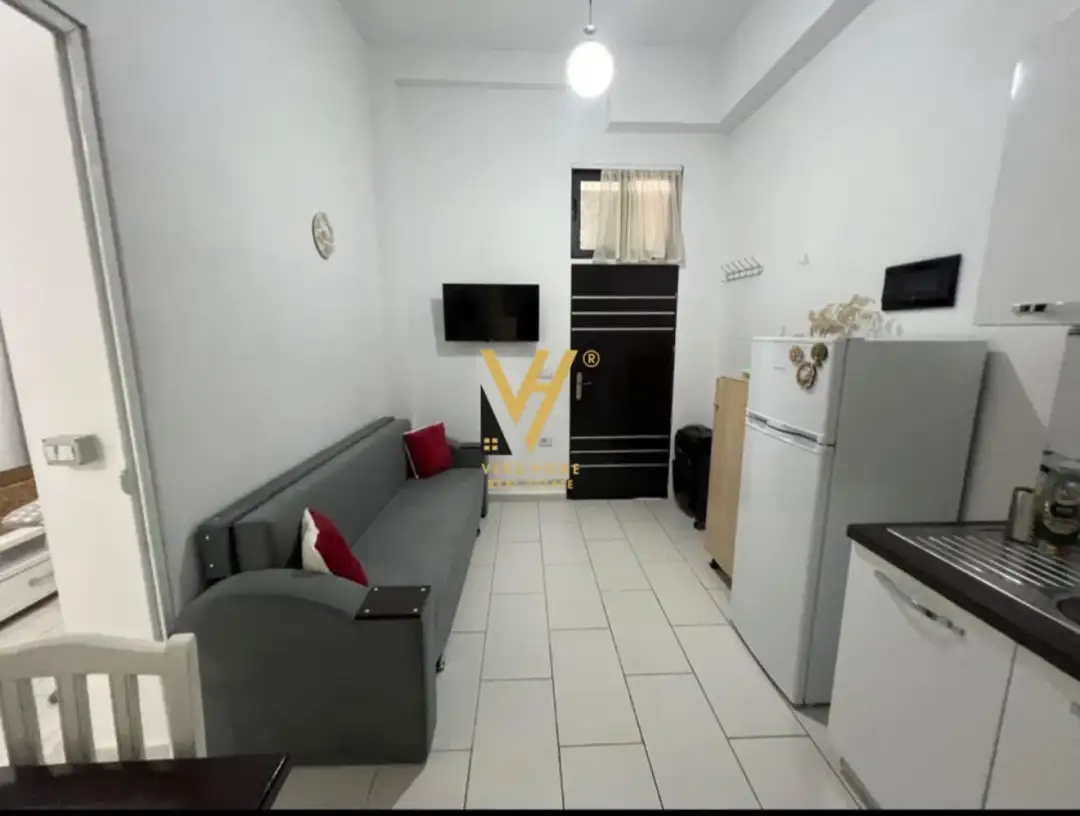 Soggiorno, appartamento 1+1 in affitto a Selitë, Tirana, 50 m²