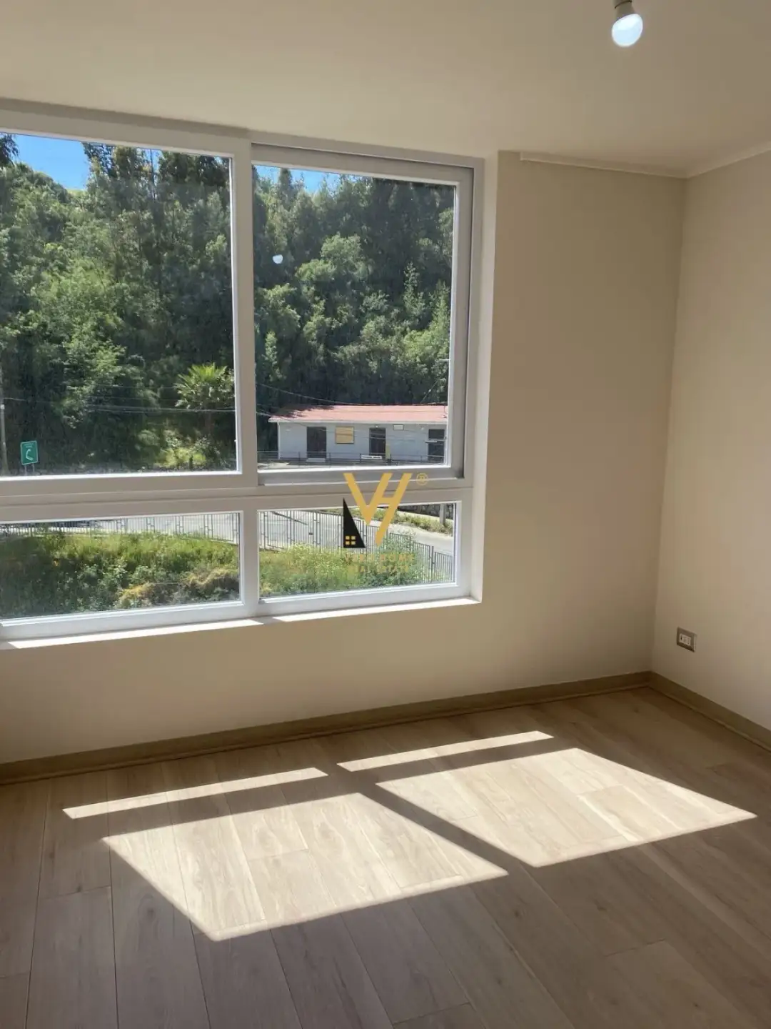 Soggiorno, appartamento 3+1 in affitto a Tirana, 150 m²