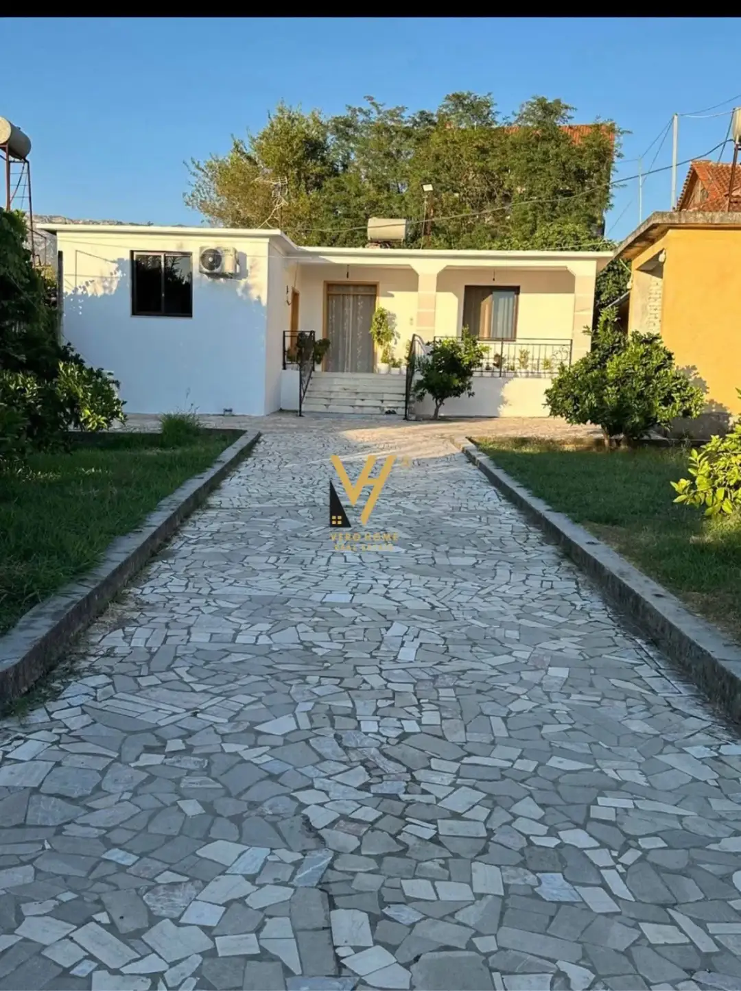 Wohnzimmer, Haus 2+1 zu verkaufen in Kruja, 450 m²