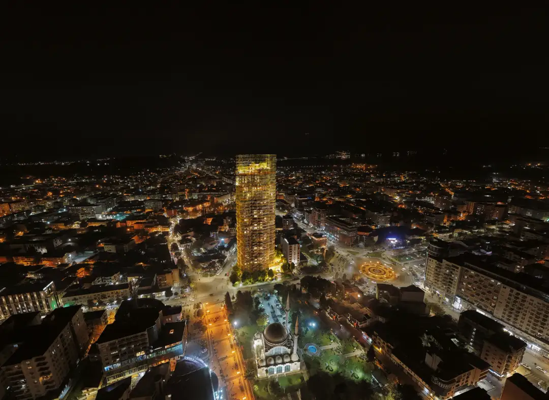 Edificio, appartamento 2+1+2 in vendita a Scutari, 122 m²