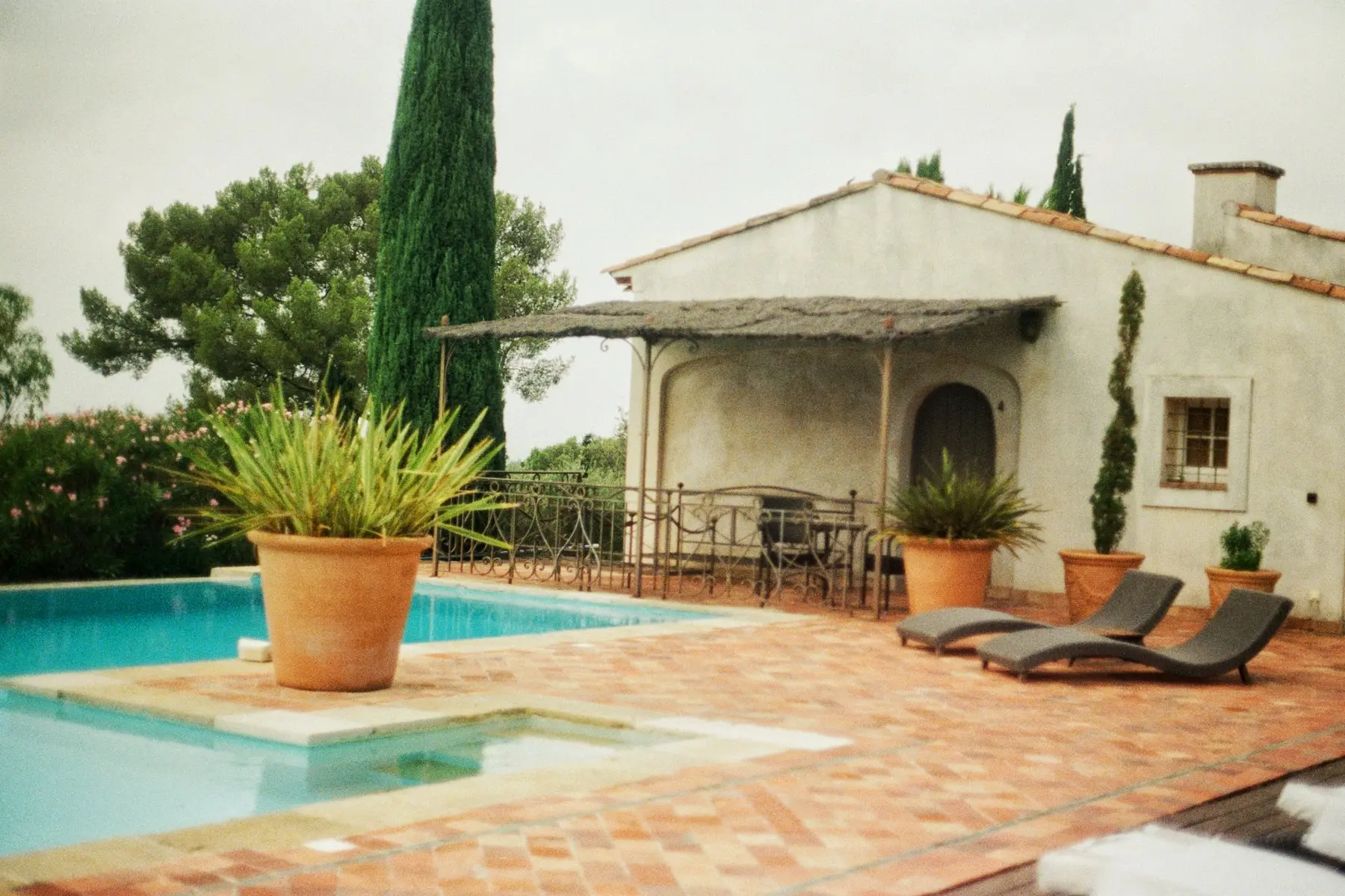 Exterior — Renovated 4+2 Villa in Pazari i Ri
