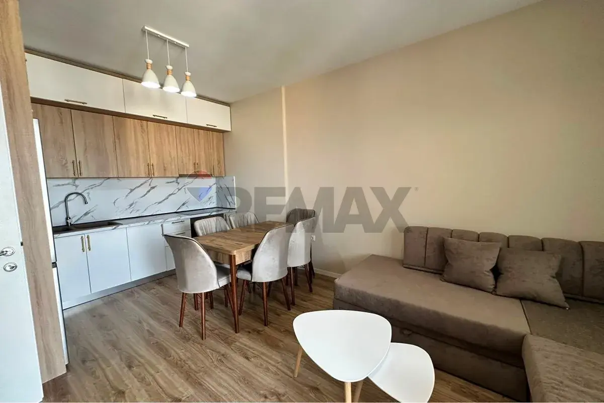 Aussicht, Wohnung 2+1+2 zu vermieten in Laprakë, Tirana