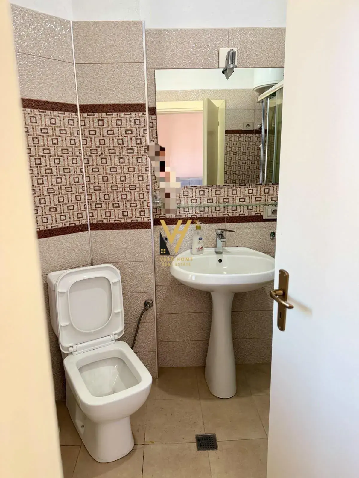 Dhoma e gjumit, apartament 2+2+2 me qira në 21 Dhjetori, Tiranë