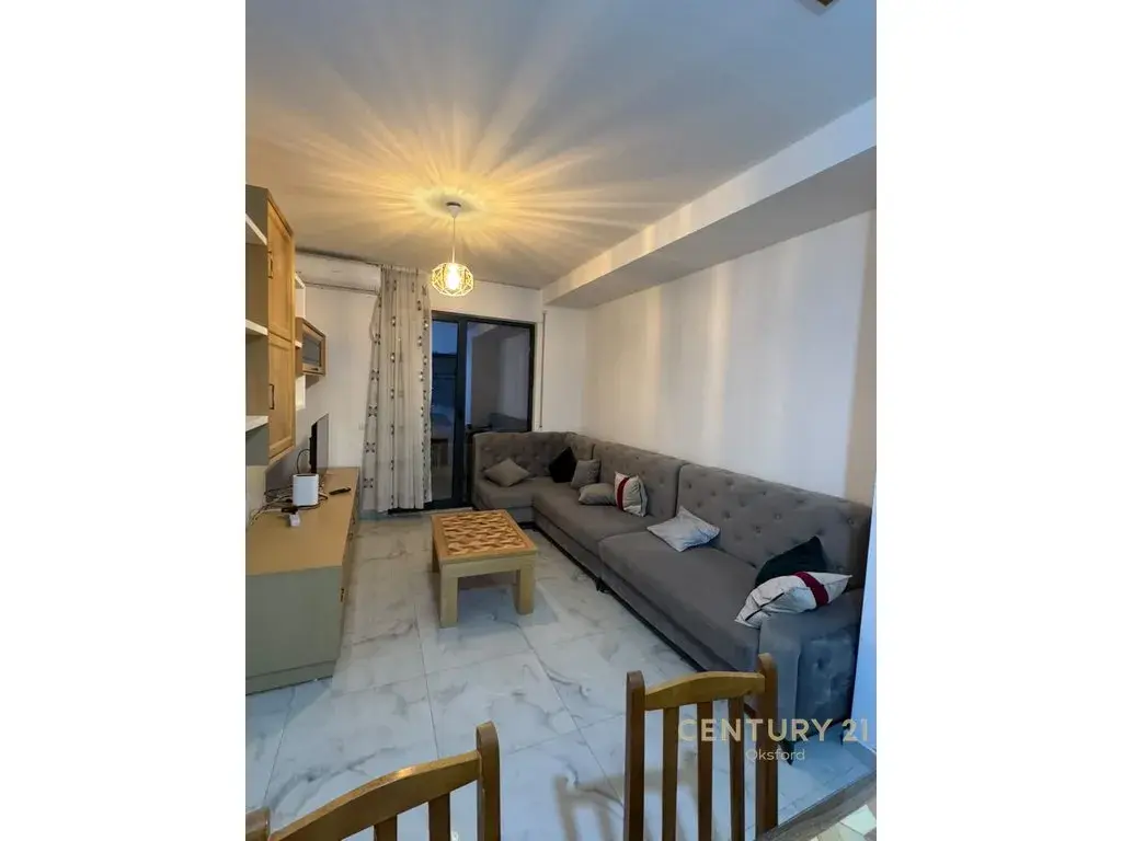 Chambre, appartement 2+1 à louer à Fresku, Tirana