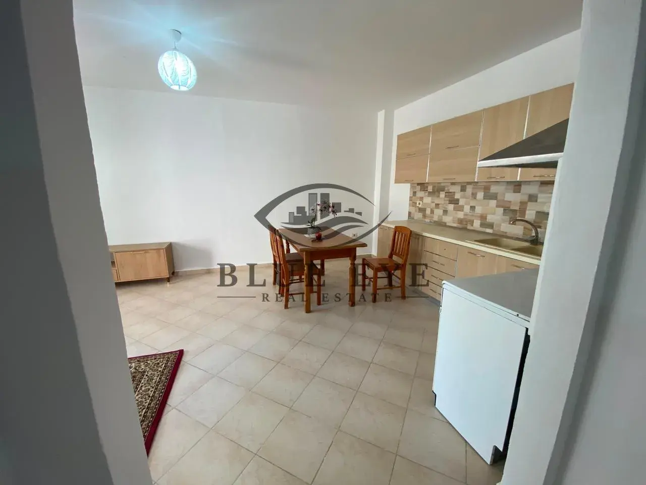 Brendësia, apartament 1+1 në shitje në Plazh, Durrës