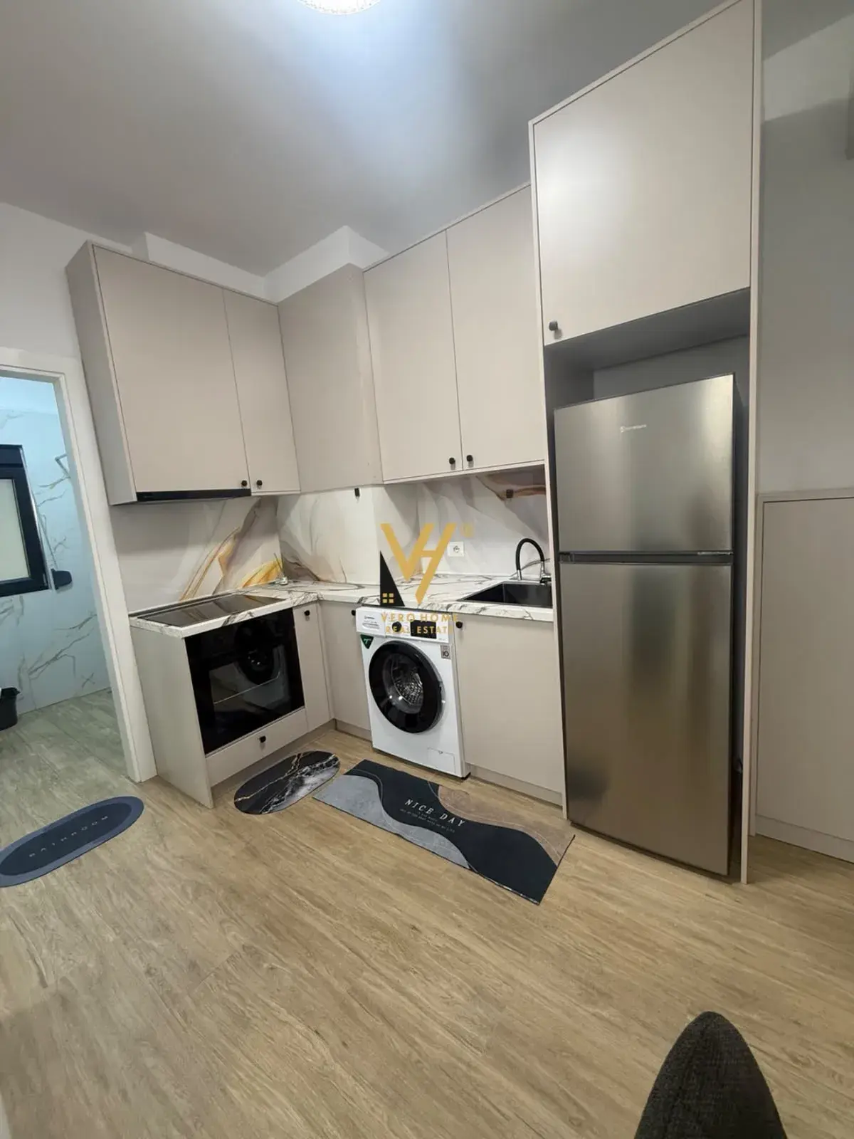 Kuzhina, apartament 1+2 me qira në Tiranë