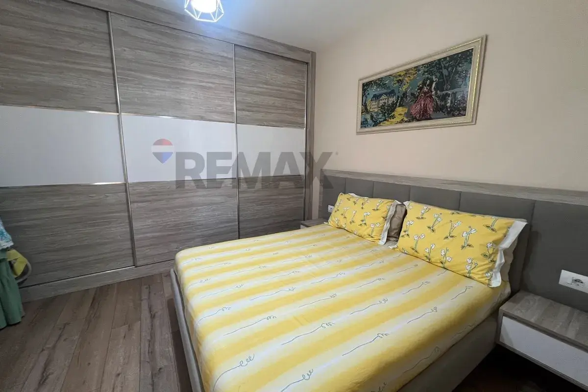 Ndërtesa, apartament 2+1 në shitje në Vlorë