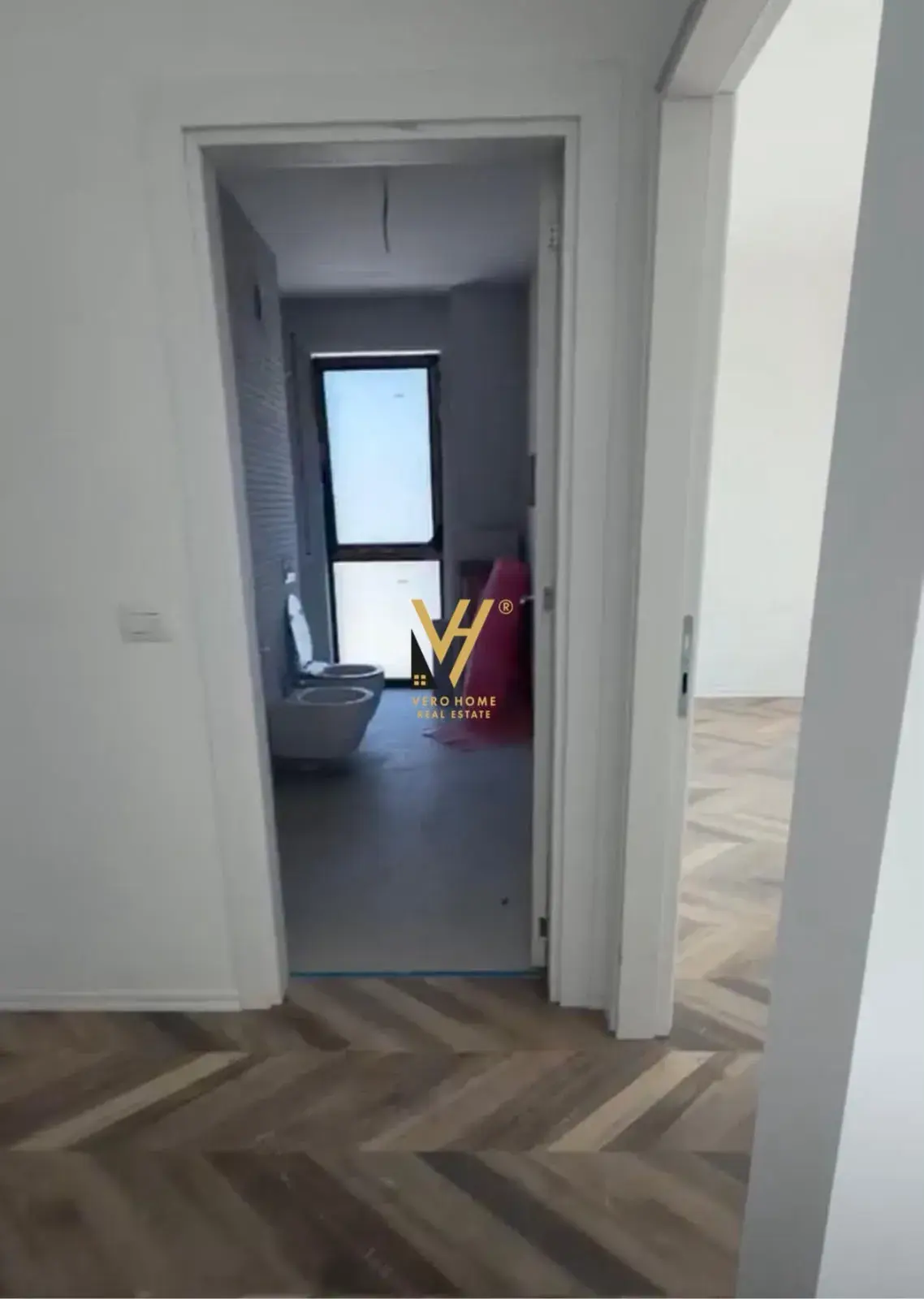 Kuzhina, apartament 2+2+2 me qira në Tiranë