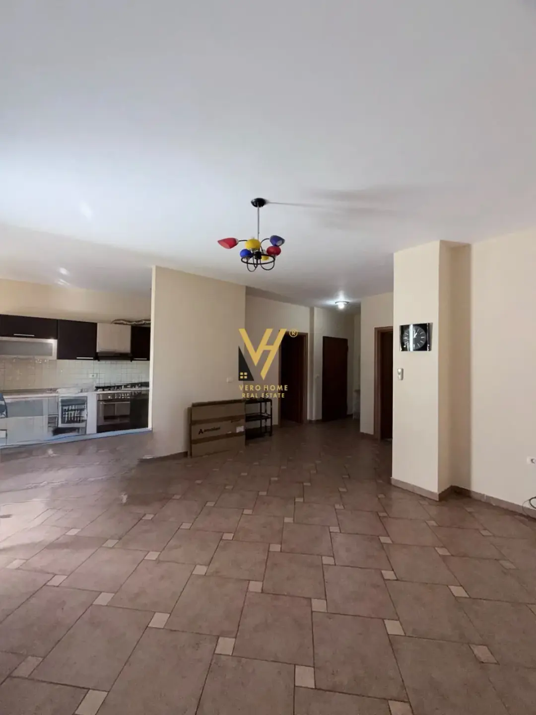 Soggiorno, appartamento 2+1 in vendita a Tirana, 113 m²