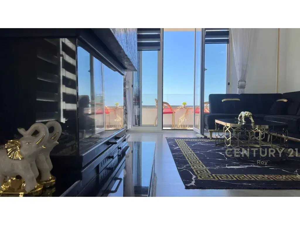 Salon, villa 4+1 à vendre à Golem