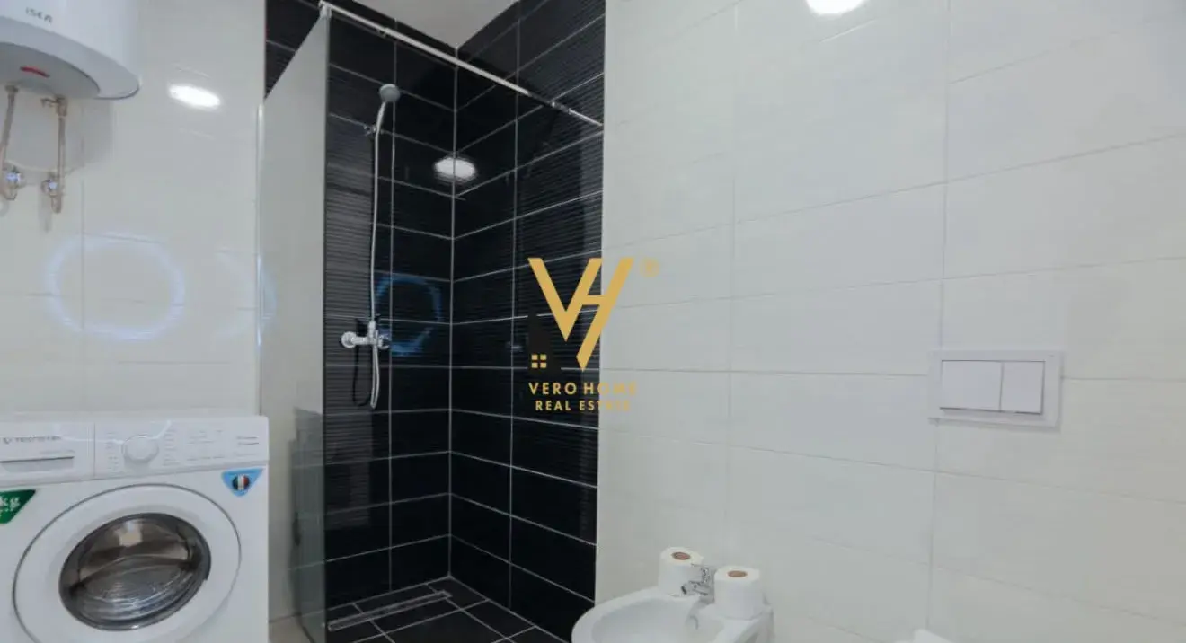 Balcon, appartement 2+1 à louer à Komuna e Parisit, Tirana