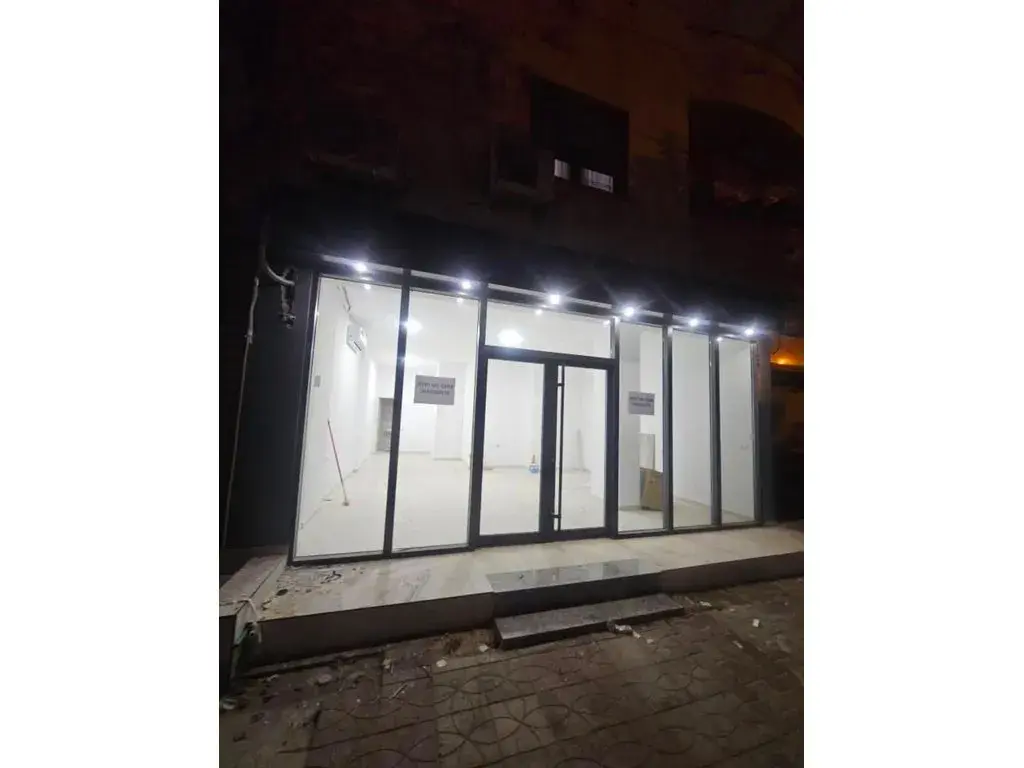 Εσωτερικό, κατάστημα 50 m² προς πώληση στην περιοχή Don Bosko, Τίρανα