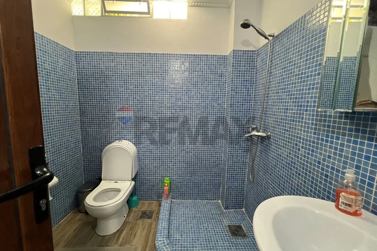 Schlafzimmer, Villa 6+2 zu vermieten in Uji i Ftohtë, Vlora