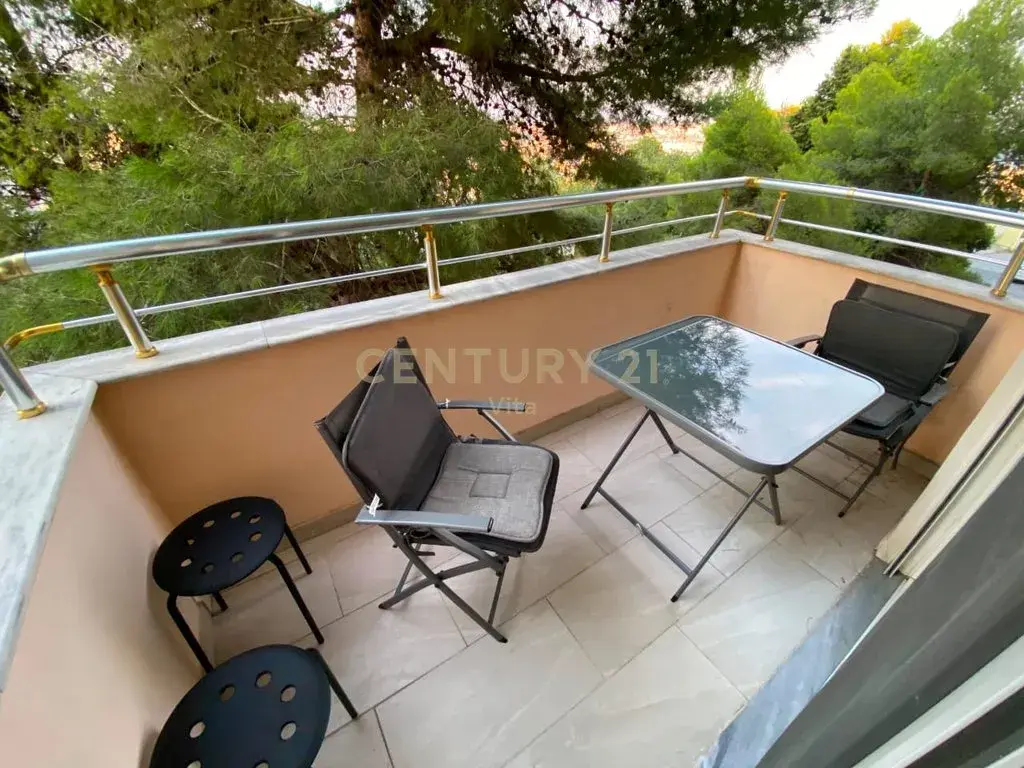 Ndërtesa, apartament 2+1 në shitje në Durrës