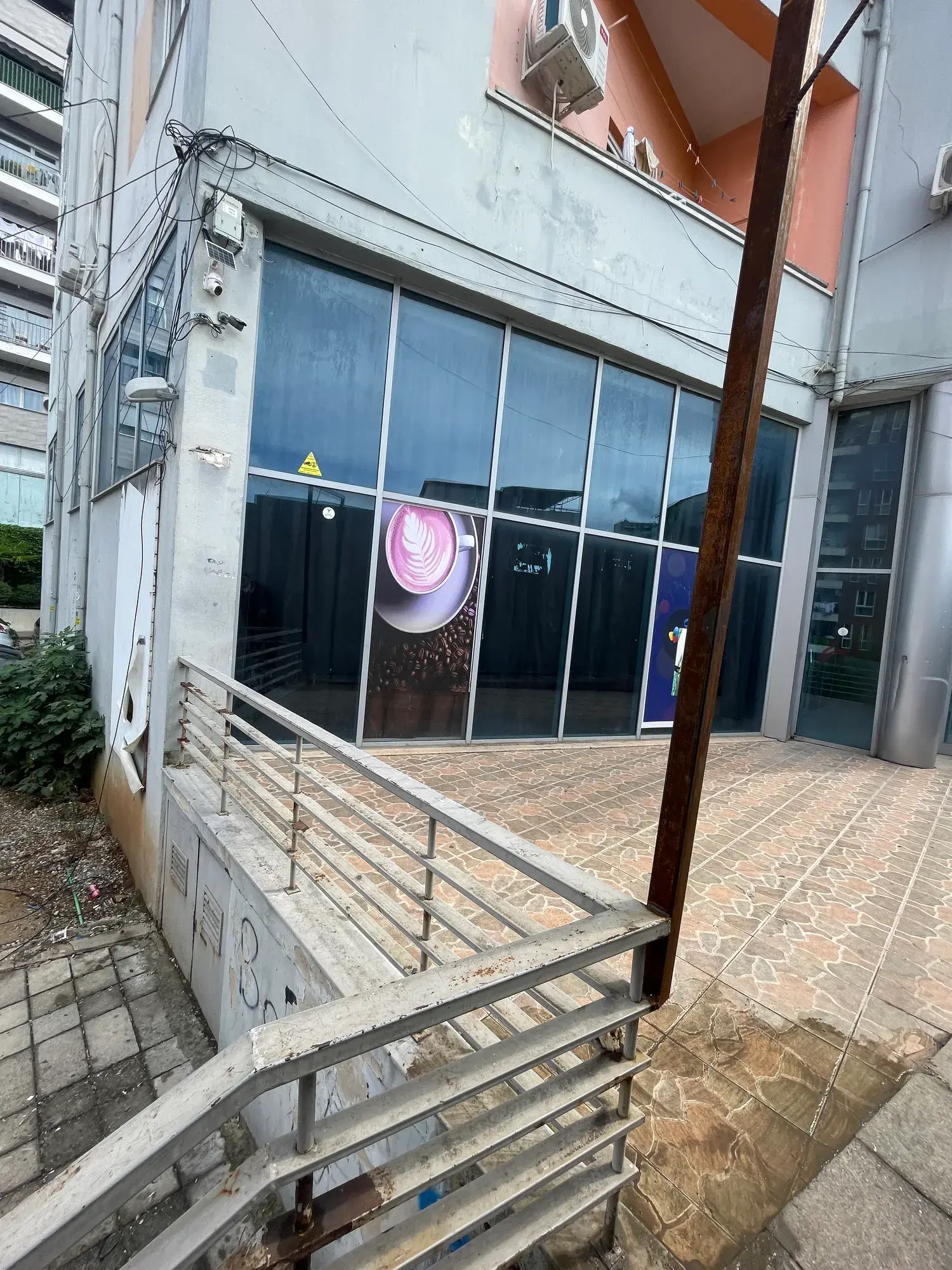 Innenansicht, Lagerhalle 200 m² zu verkaufen in Tirana