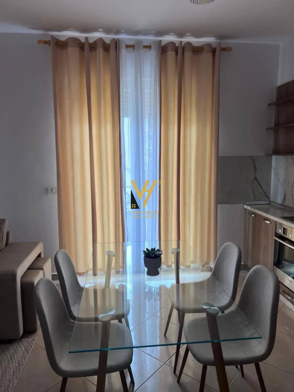 Chambre, appartement 1+1 à vendre à Dajt, Tirana
