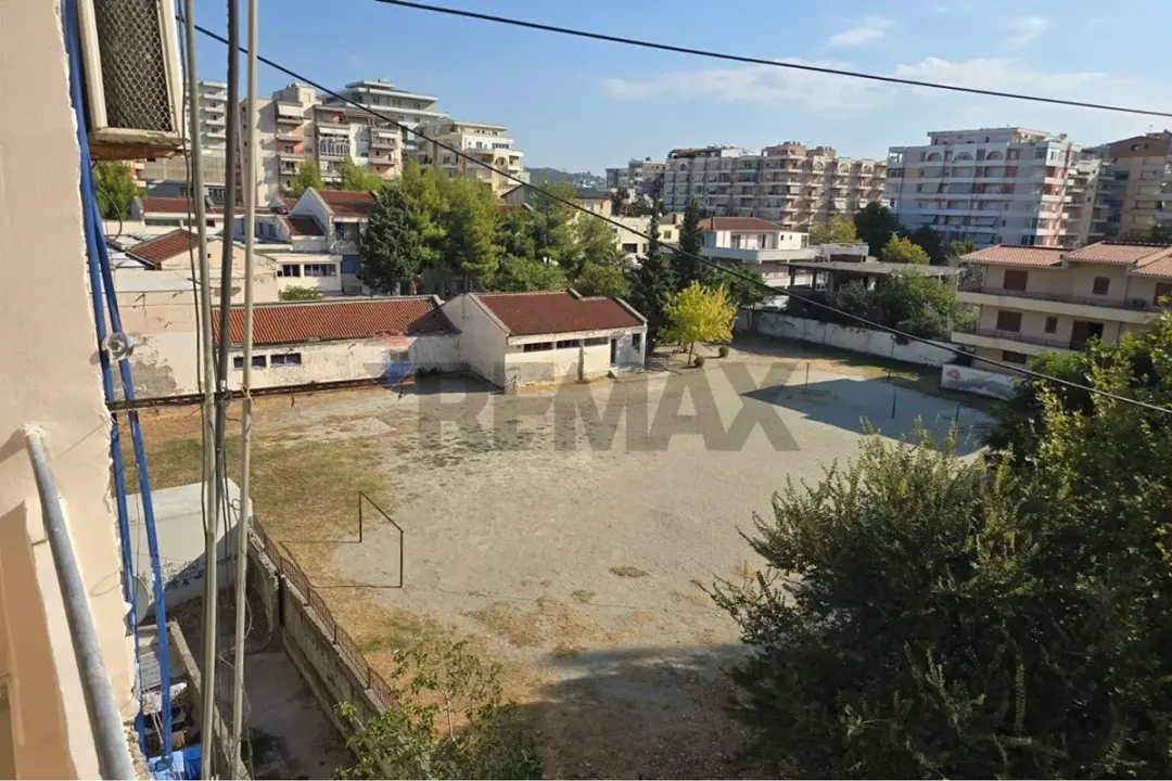 Soggiorno, appartamento 2+1 in vendita a Valona, 84 m²
