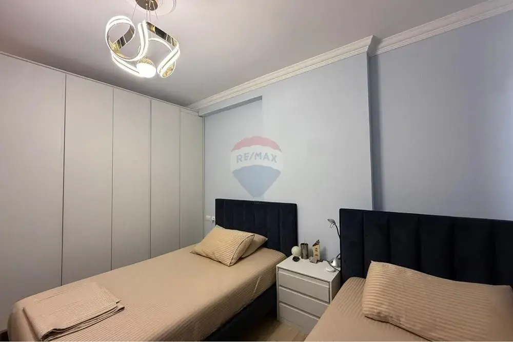 Chambre, appartement 3+1+2 à vendre à Kopshti Botanik, Tirana