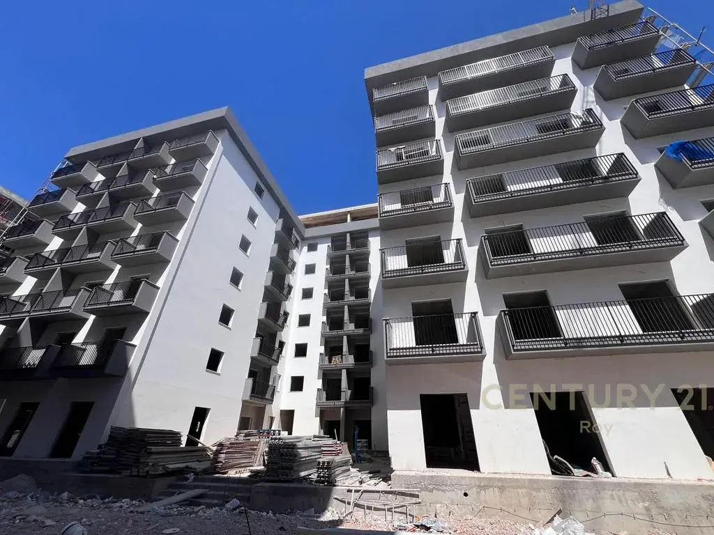 Dhoma e ndenjes, apartament 1+1 në shitje në Golem, 59 m²