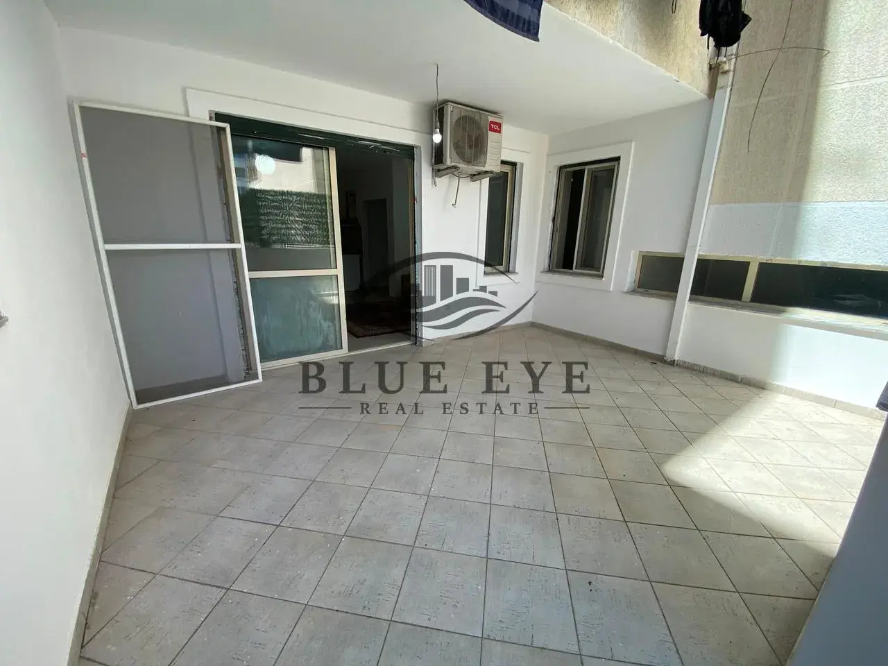 Dhoma e gjumit, apartament 1+1 në shitje në Plazh, Durrës