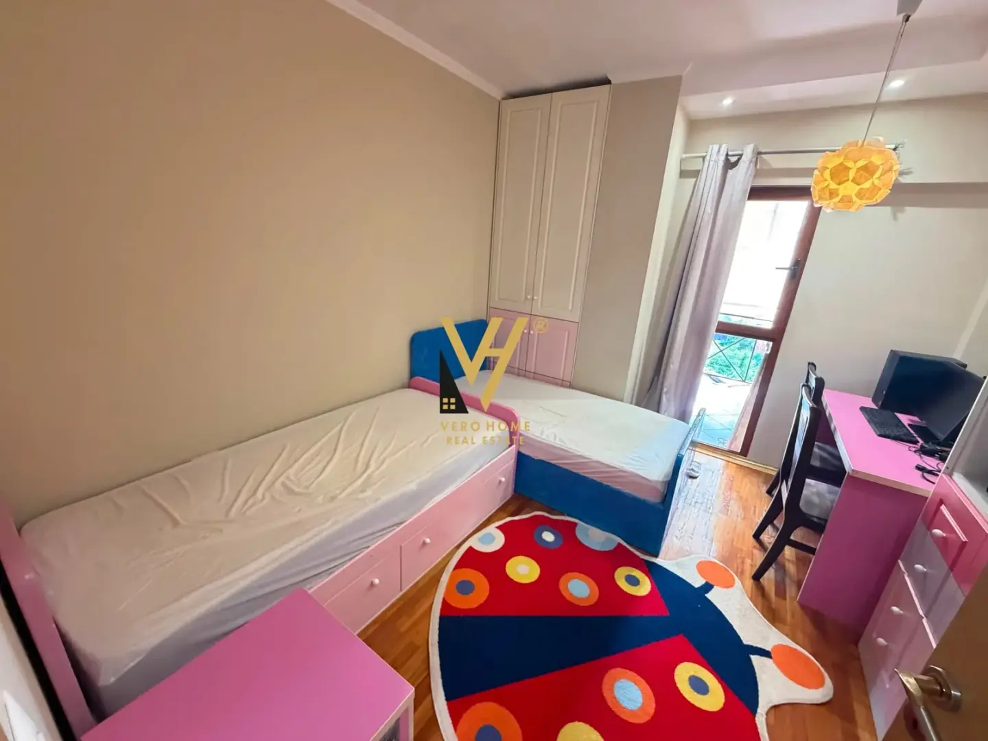 Banjo, apartament 2+1+2 me qira në Tiranë