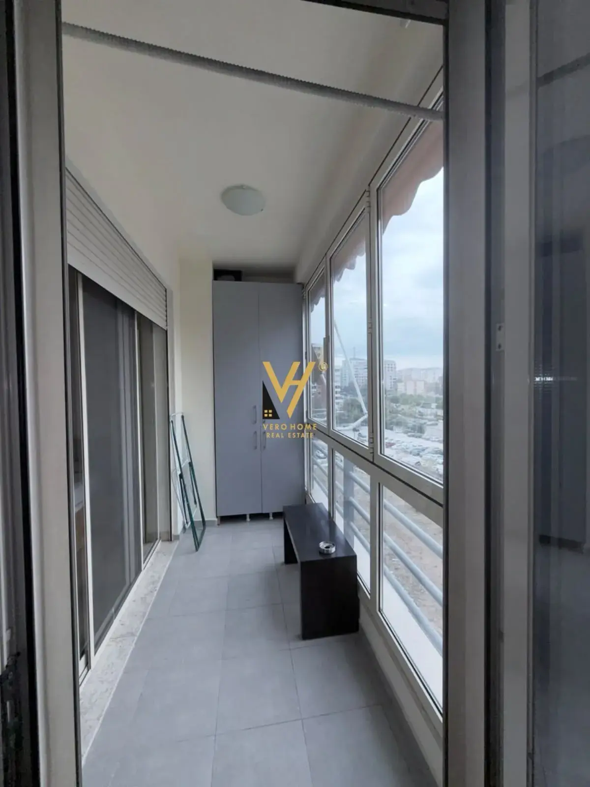 Edificio, appartamento 2+1 in affitto a Tirana