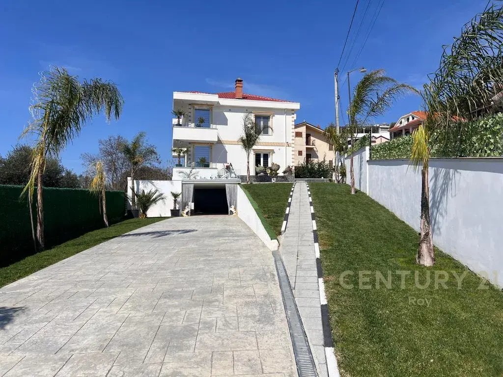 Extérieur, villa 4+1 à vendre à Golem