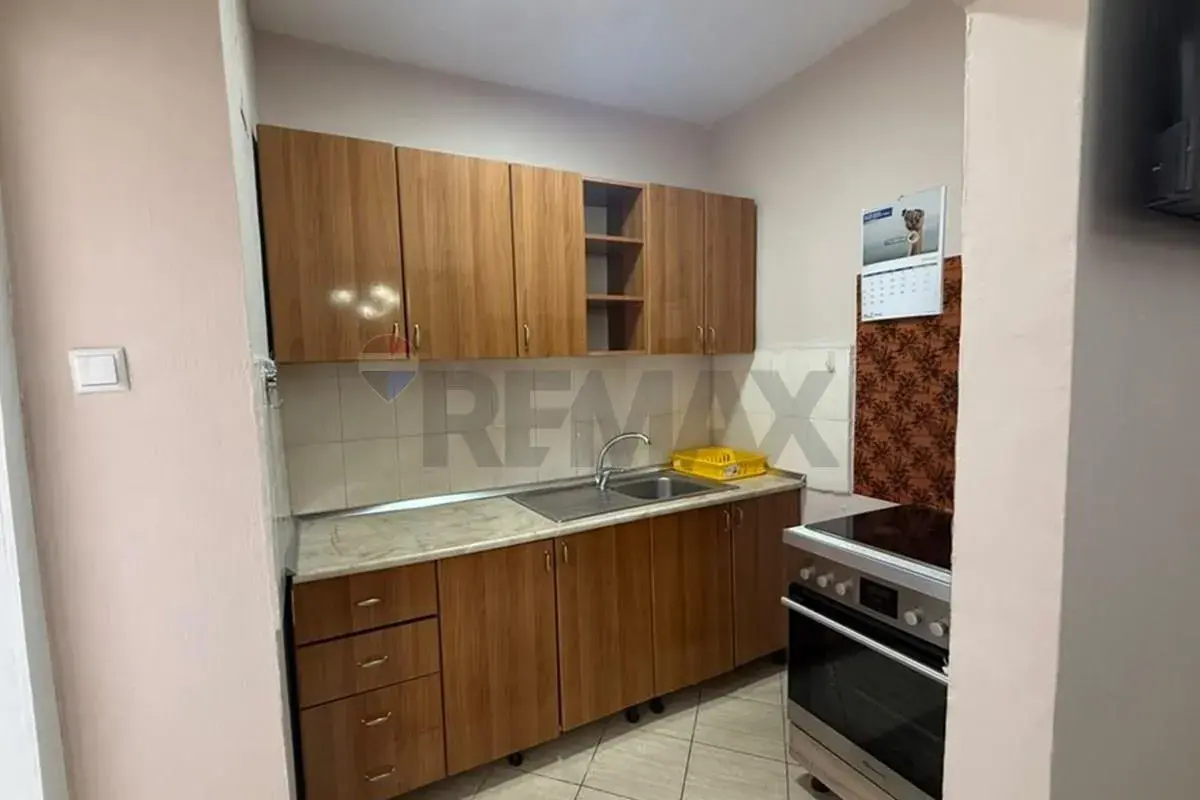 Kuzhina, apartament 1+1 me qira në 21 Dhjetori, Tiranë