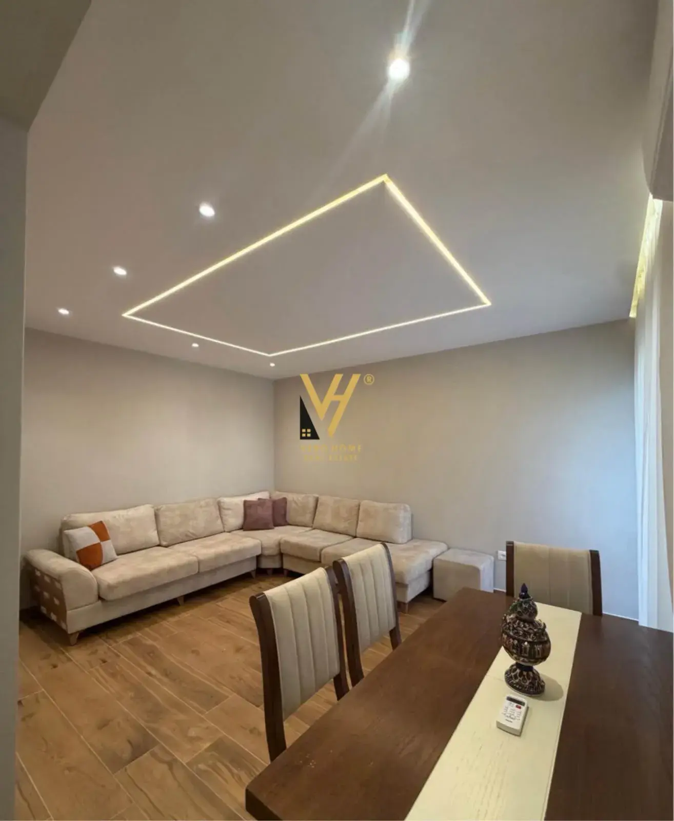 Wohnzimmer, Wohnung 3+1 zu vermieten in Tirana