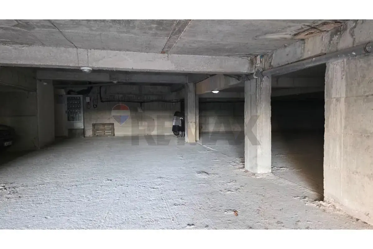 Intérieur, penthouse 2+1 à vendre à Uji i Ftohtë, Vlora
