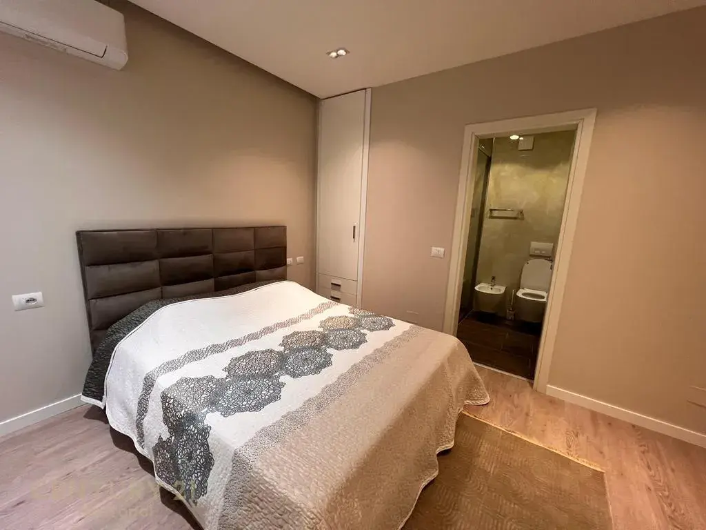 Balcon, appartement 3+1 à louer à Don Bosko, Tirana