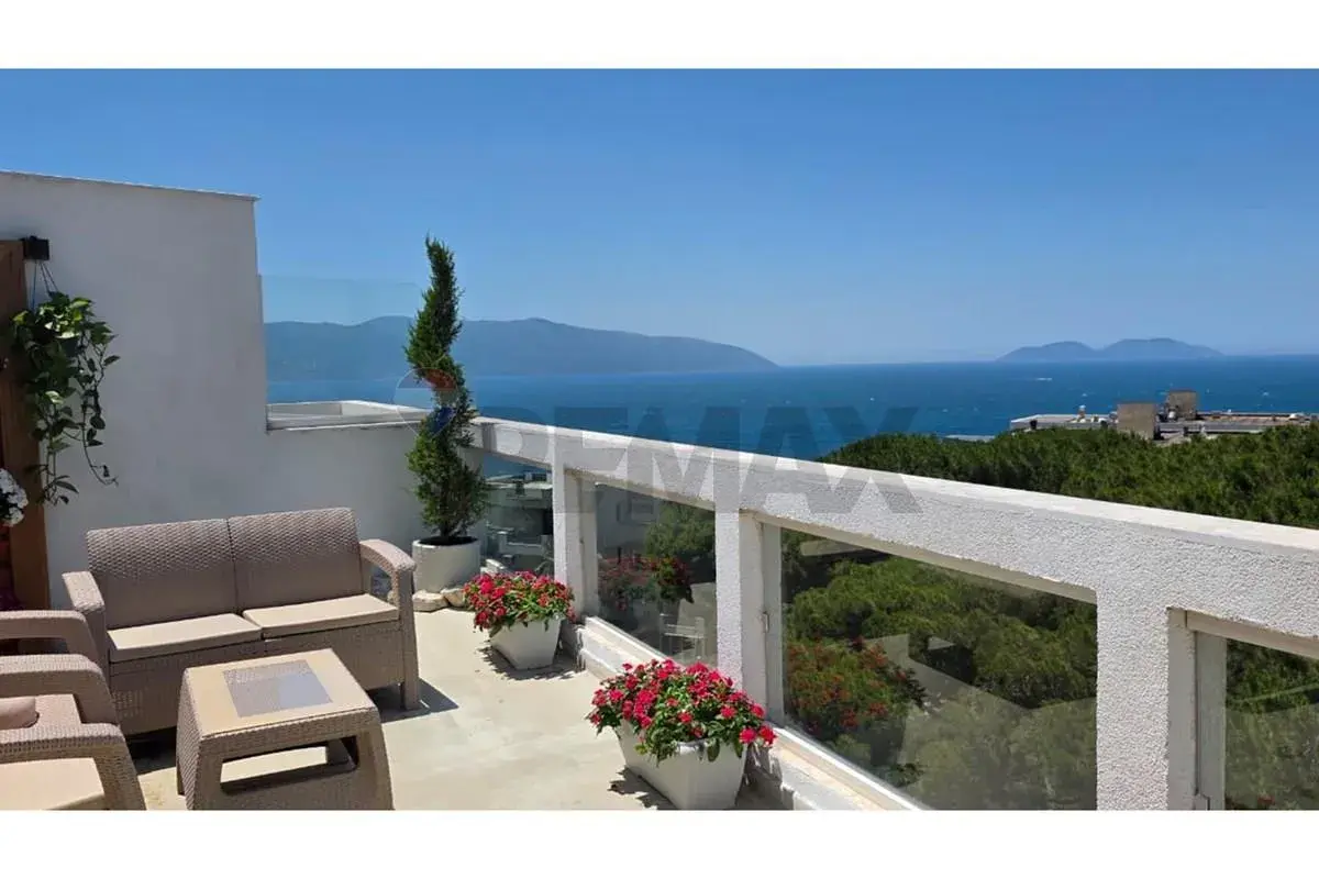 Balcon, penthouse 2+1 à vendre à Uji i Ftohtë, Vlora