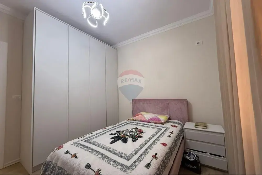 Chambre, appartement 3+1+2 à vendre à Kopshti Botanik, Tirana