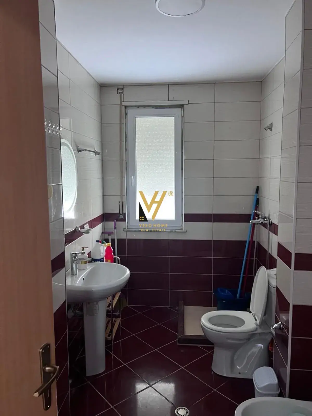 Salle de bains, appartement 1+1 à vendre à Dajt, Tirana