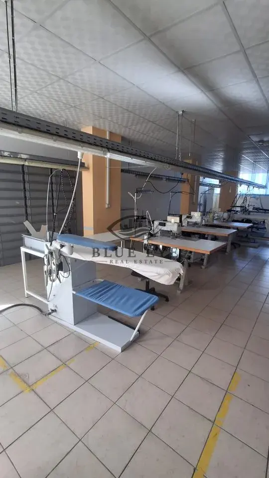Εσωτερικό, γραφείο 1.400 m² προς ενοικίαση στο Δυρράχιο