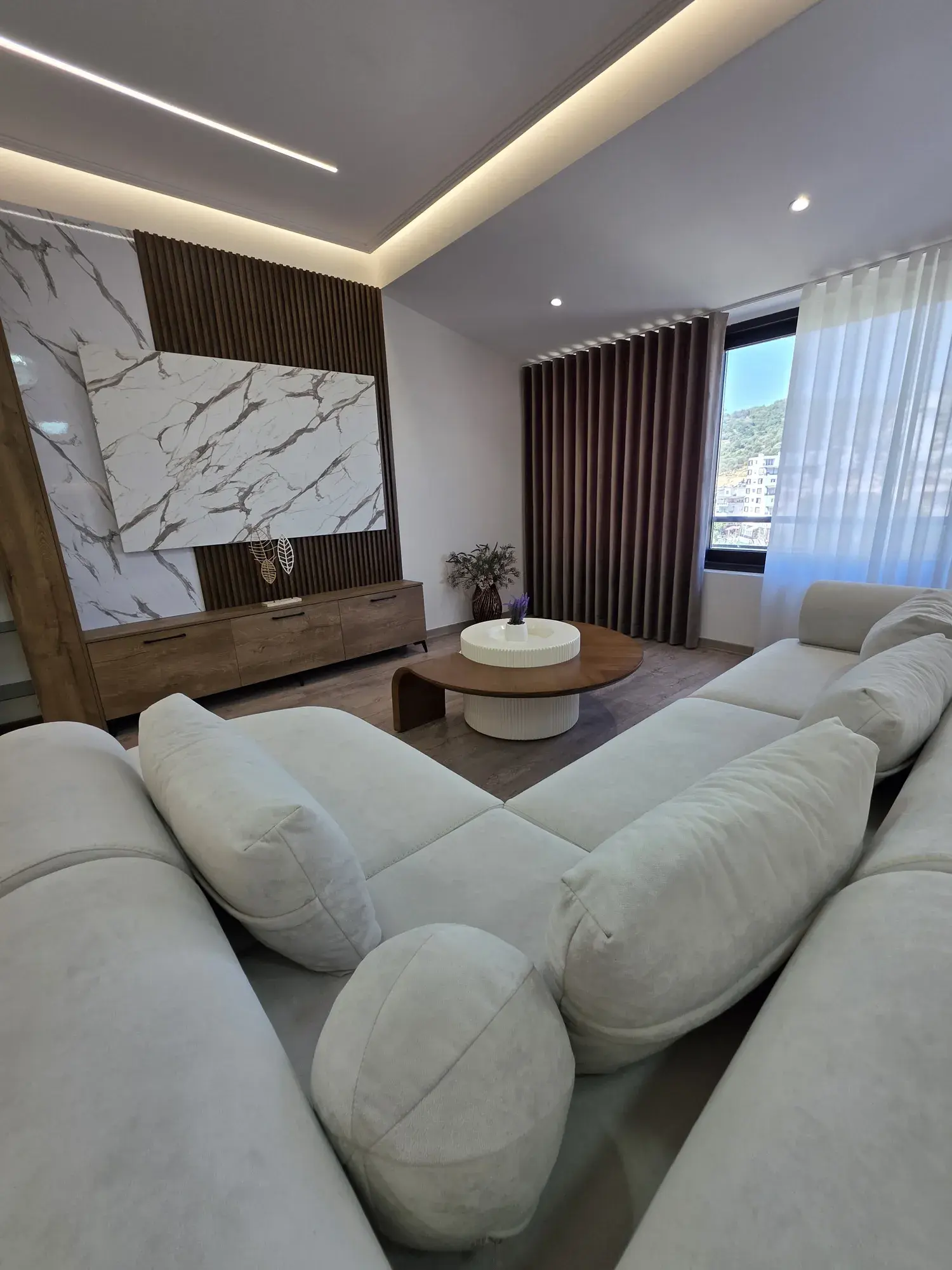 Living room, 2+1 house for sale in Liqeni i Thatë, Tirana