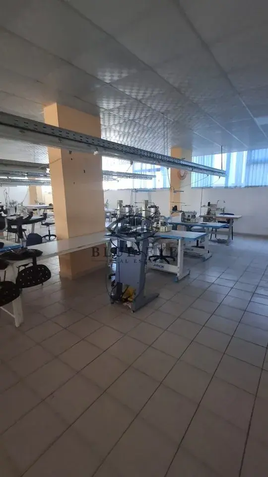 Εσωτερικό, γραφείο 1.400 m² προς ενοικίαση στο Δυρράχιο
