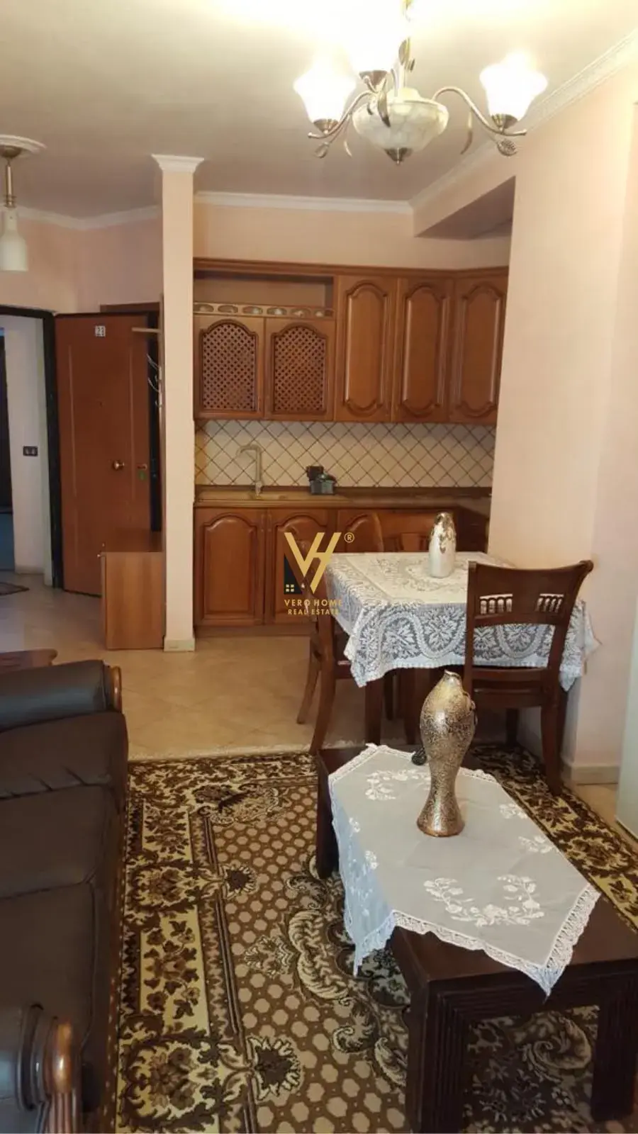 Balkon, Wohnung 1+1 zu vermieten in Blloku, Tirana