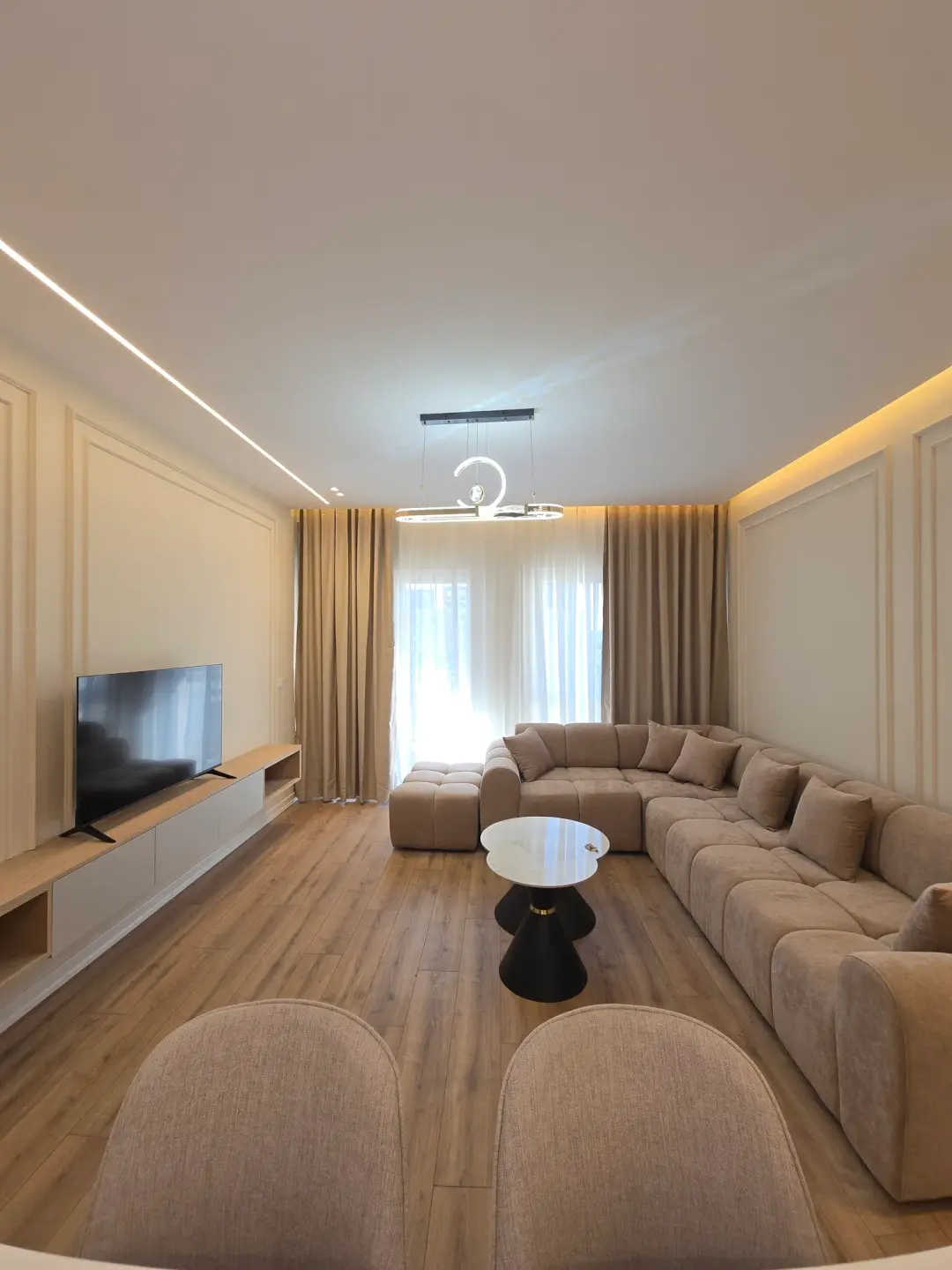 Soggiorno, appartamento 2+1 in affitto a Tirana, 120 m²