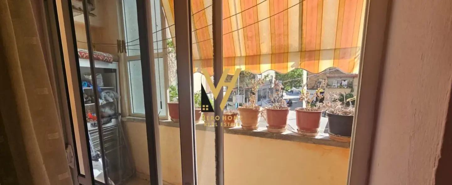 Edificio, appartamento 2+1 in vendita a 21 Dhjetori, Tirana