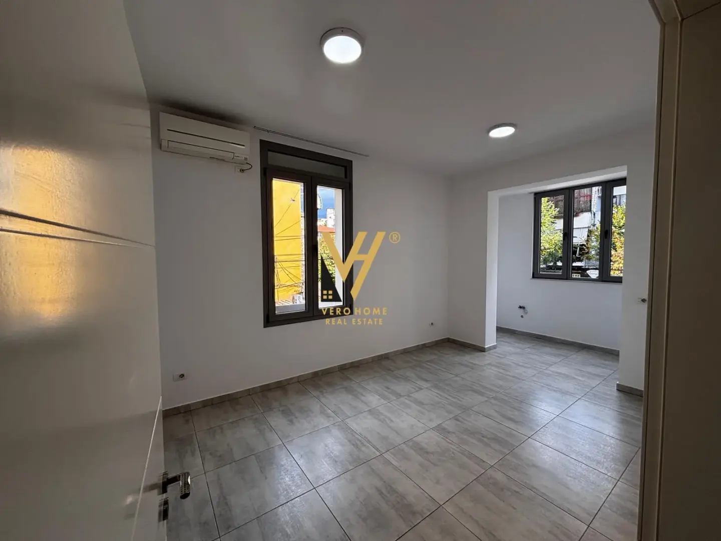 Brendësia, zyrë 75 m² me qira në Medreseja, Tiranë
