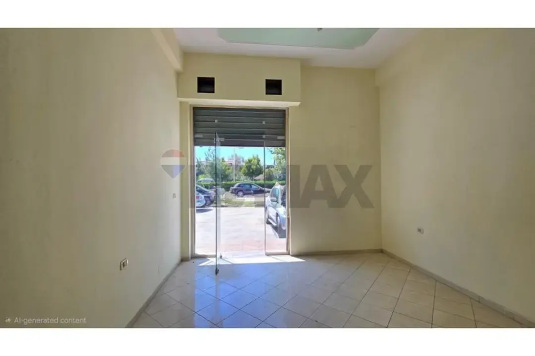 Εξωτερικό, κατάστημα 51 m² προς πώληση στην Αυλώνα
