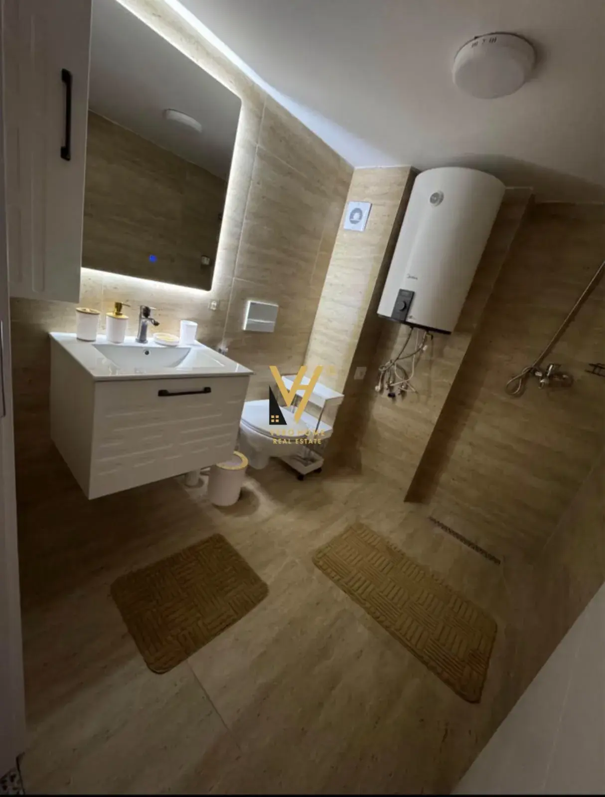 Banjo, apartament 1+1 me qira në Tiranë