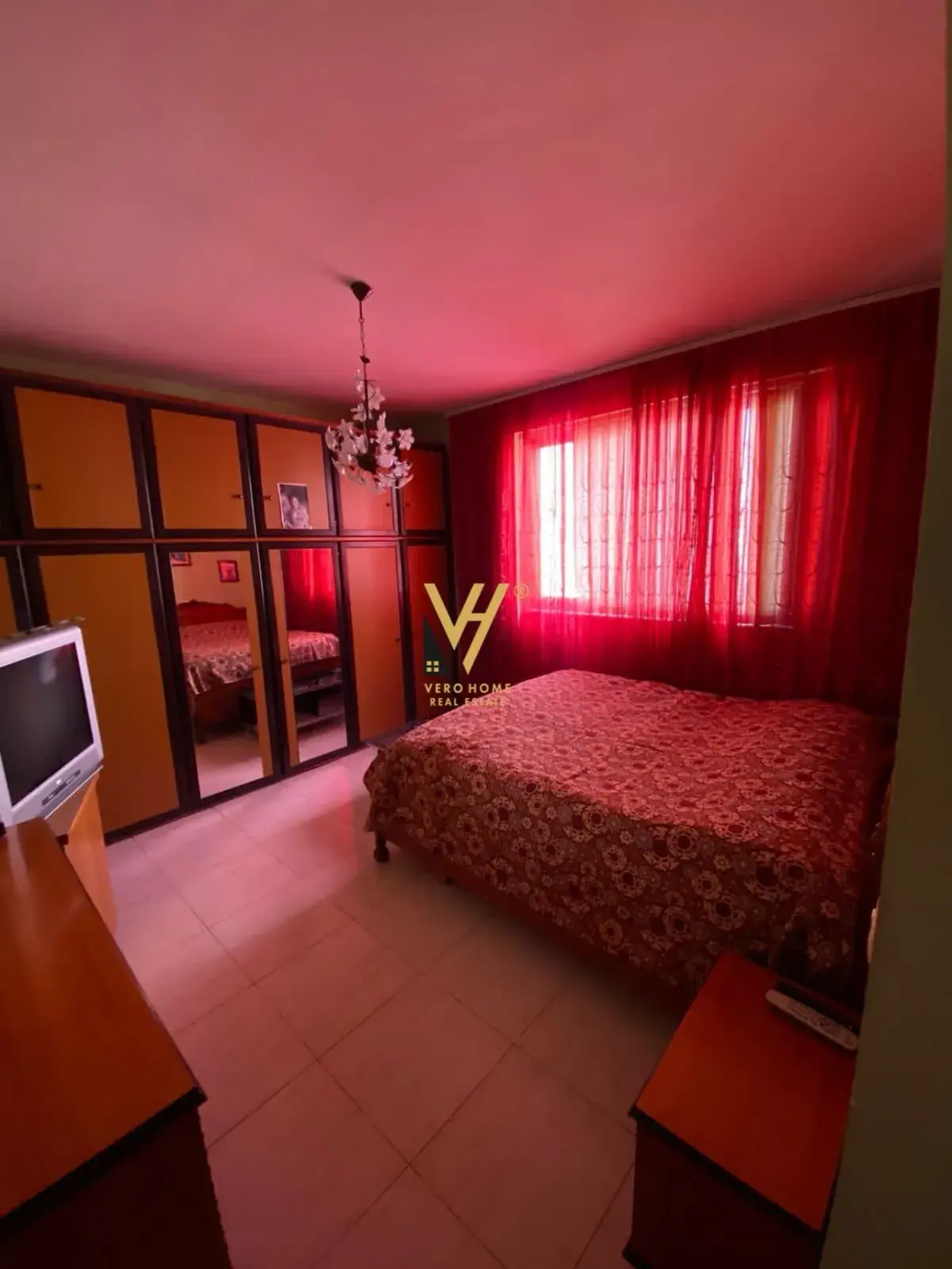 Banjo, apartament 2+1 me qira në Komuna e Parisit, Tiranë