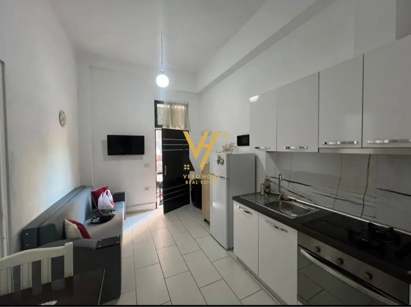 Kuzhina, apartament 1+1 me qira në Selitë, Tiranë