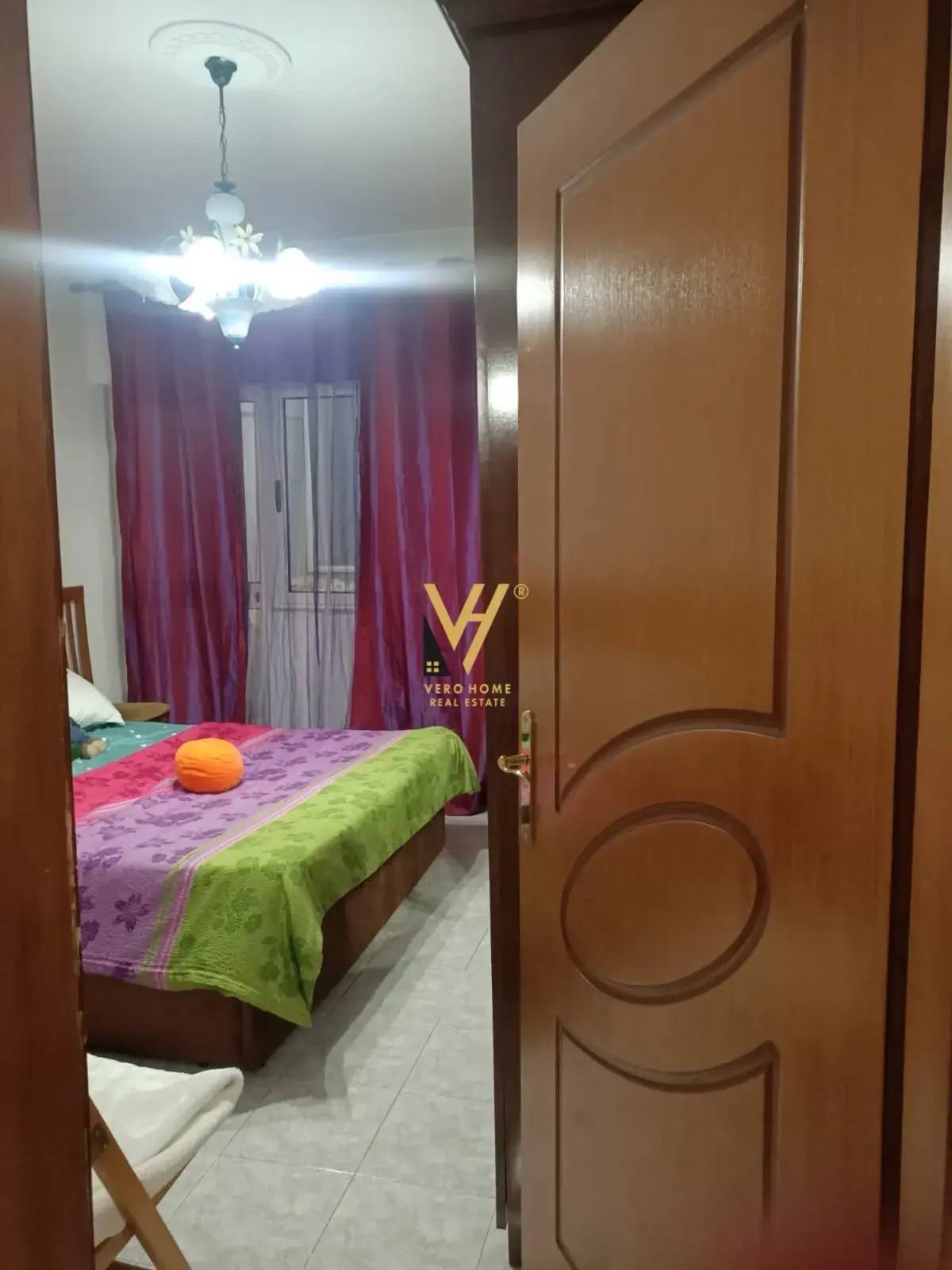 Camera da letto, appartamento 2+1 in affitto a Komuna e Parisit, Tirana
